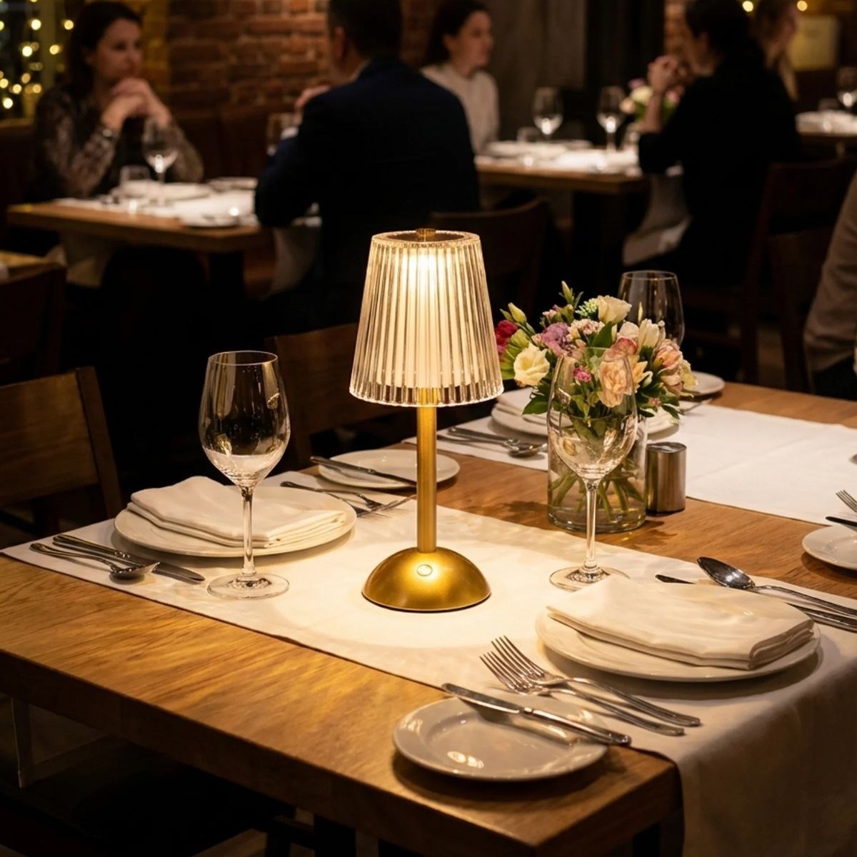 Uzun Klasik Çizgili Model LED Masa Lambası – Dokunmatik, 3 Renk Işık Modlu, Şarjlı Dekoratif Gece Lambası